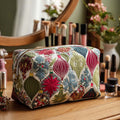 Nienke - Gewatteerde toilettas Quilt en Glanzende Versiering